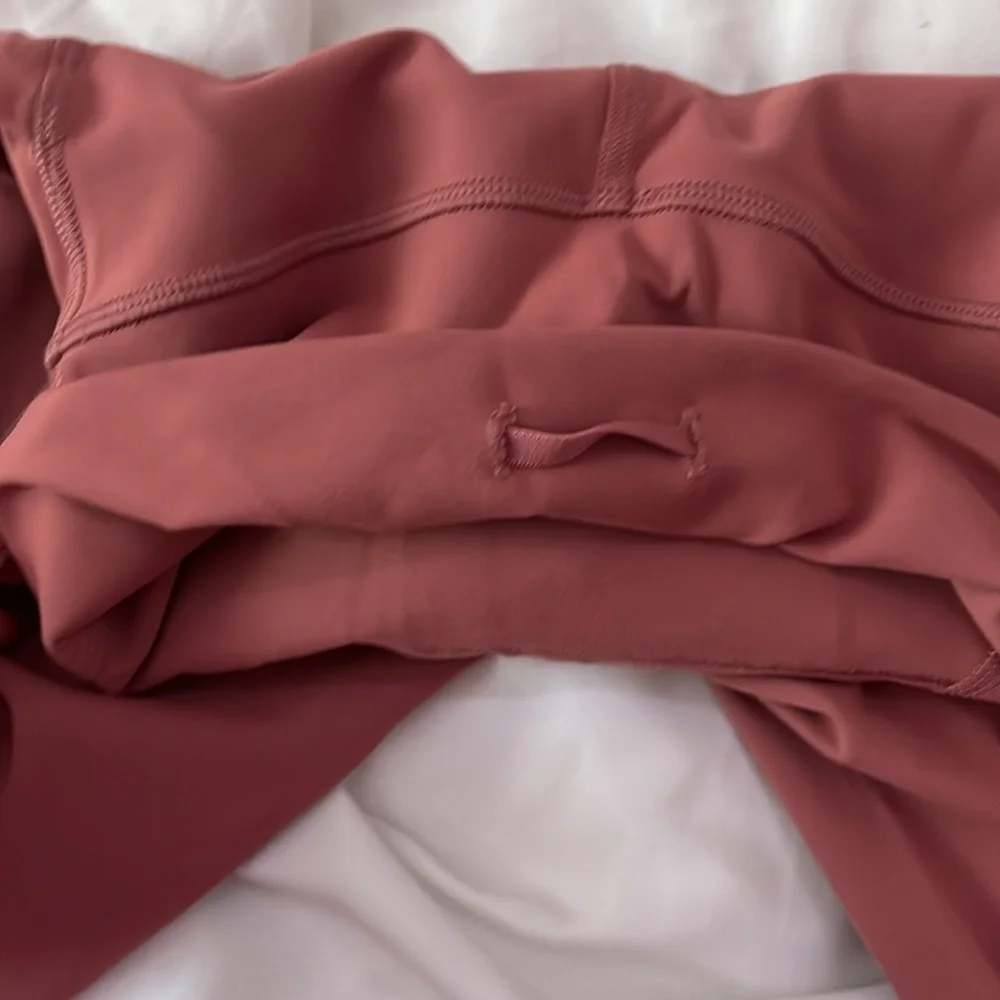 Lululemon, wunder Train HR tight 25” *pockets size:2 - Picture 4 of 8